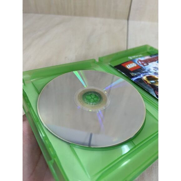 Lego Marvels Avengers Micrsoft Xbox One Disk With Case - Picture 4 of 4